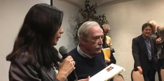 Francisco Muguiro, Director de Radio Marañón, recibe reconocimiento por su trabajo comunicacional